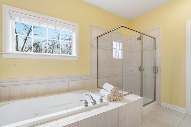 92 Buckeye Drive, Powell, OH 43065