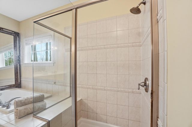 92 Buckeye Drive, Powell, OH 43065