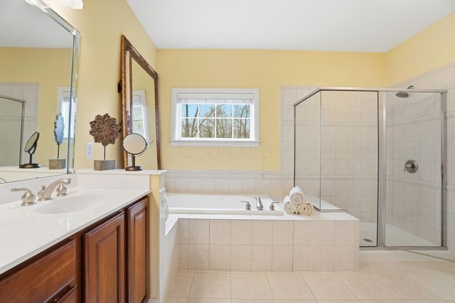 92 Buckeye Drive, Powell, OH 43065