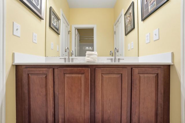 92 Buckeye Drive, Powell, OH 43065