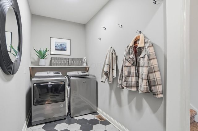 92 Buckeye Drive, Powell, OH 43065