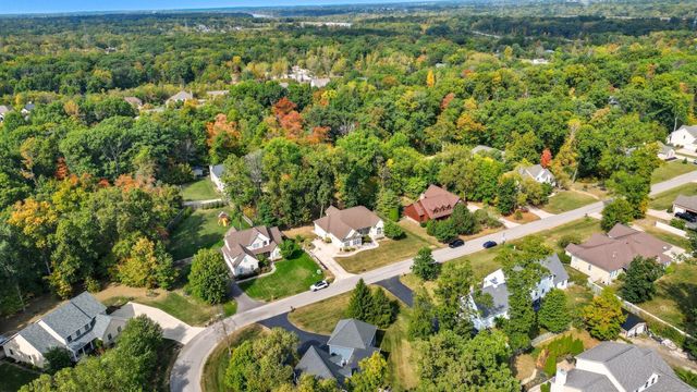 92 Buckeye Drive, Powell, OH 43065