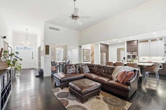 92 Buckeye Drive, Powell, OH 43065