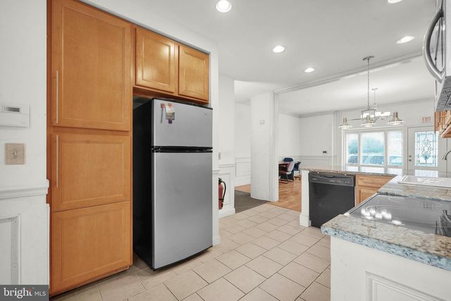 603 SWEDE ST, Norristown, PA 19401