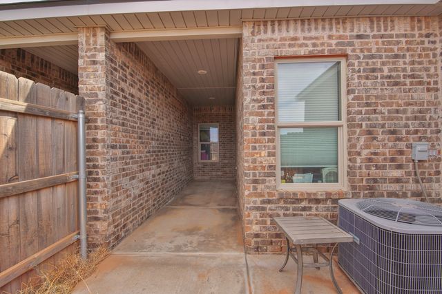 1203 N Evanston Avenue, Lubbock, TX 79416