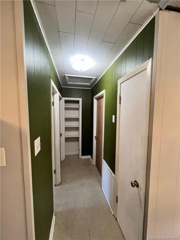 516 W Burton Street, Sulphur, LA 70663