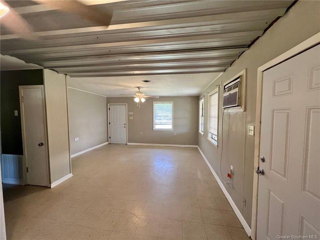 516 W Burton Street, Sulphur, LA 70663