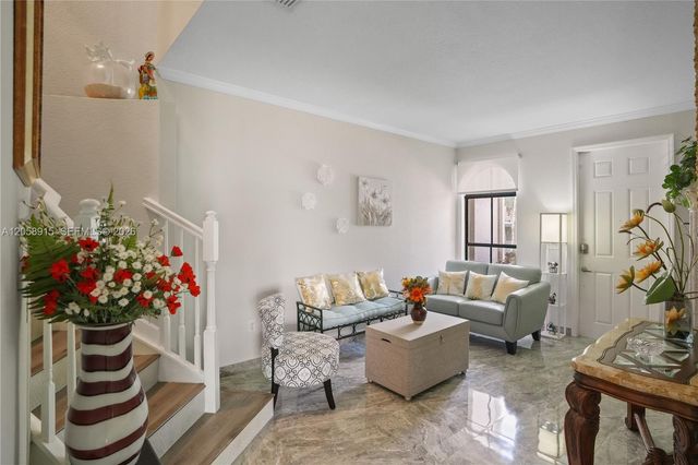 10341 NW 32nd Ter, Doral, FL 33172