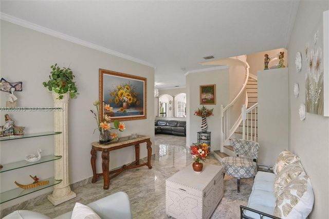 10341 NW 32nd Ter, Doral, FL 33172