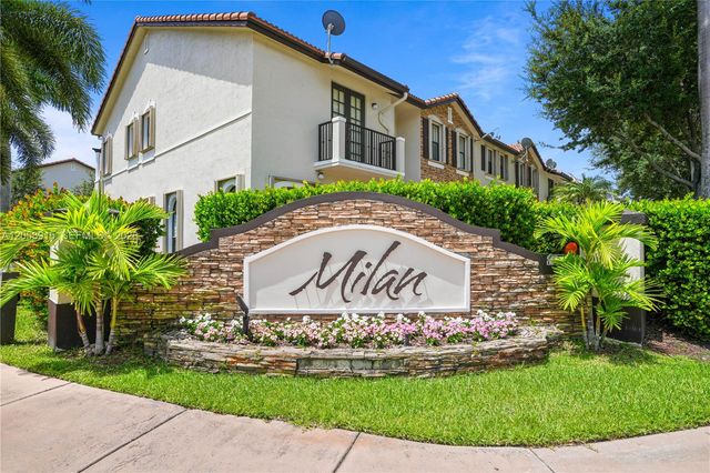 10341 NW 32nd Ter, Doral, FL 33172