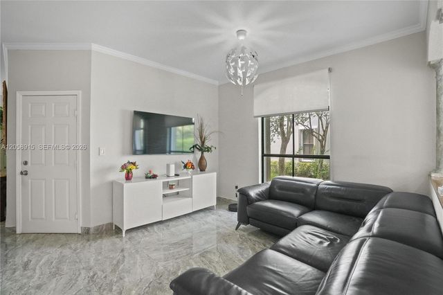 10341 NW 32nd Ter, Doral, FL 33172