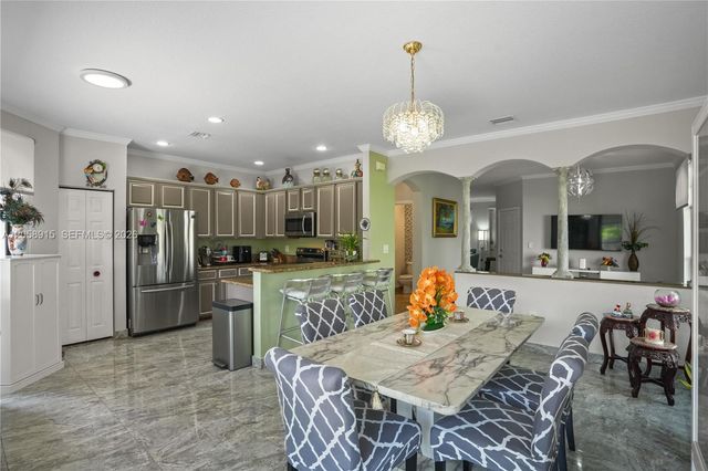 10341 NW 32nd Ter, Doral, FL 33172