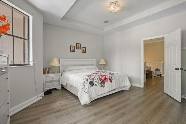 10341 NW 32nd Ter, Doral, FL 33172