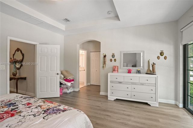 10341 NW 32nd Ter, Doral, FL 33172