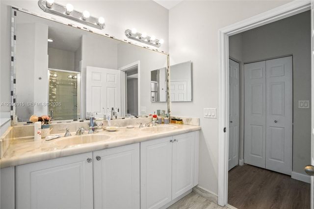 10341 NW 32nd Ter, Doral, FL 33172