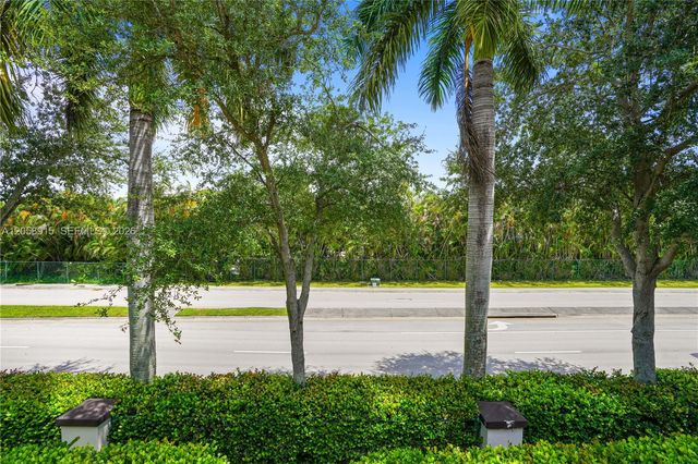 10341 NW 32nd Ter, Doral, FL 33172