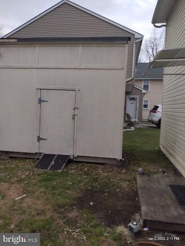 17 MAGNOLIA ST, Westville, NJ 08093