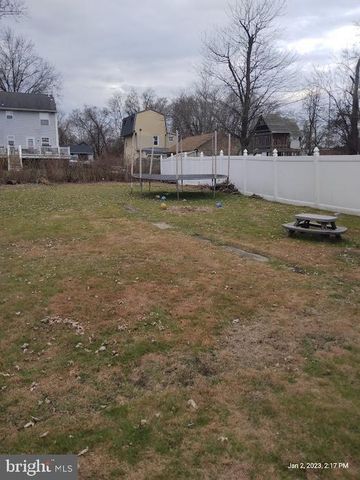 17 MAGNOLIA ST, Westville, NJ 08093