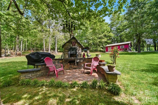3497 Blue Creek Road, Lenoir, NC 28645