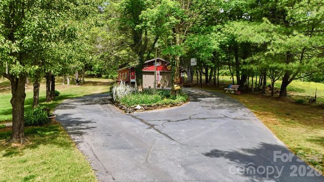 3497 Blue Creek Road, Lenoir, NC 28645