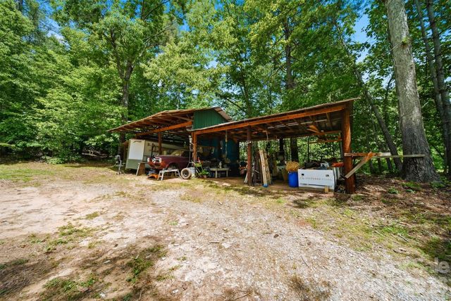 3497 Blue Creek Road, Lenoir, NC 28645