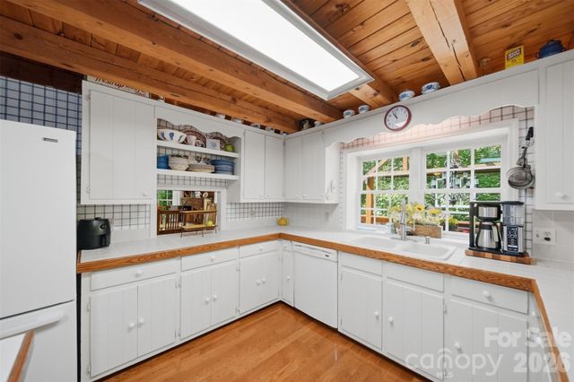 3497 Blue Creek Road, Lenoir, NC 28645