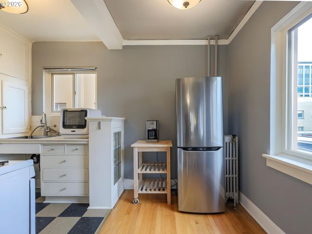 709 Sw 16TH Ave 304, Portland, OR 97205