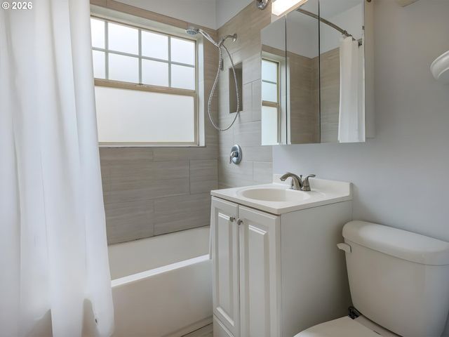 709 Sw 16TH Ave 304, Portland, OR 97205