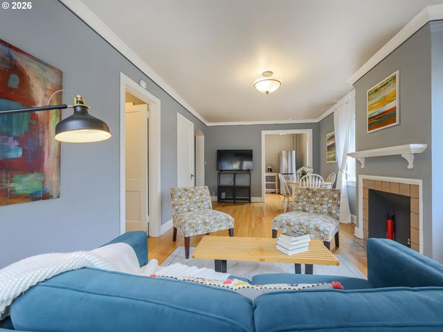 709 Sw 16TH Ave 304, Portland, OR 97205