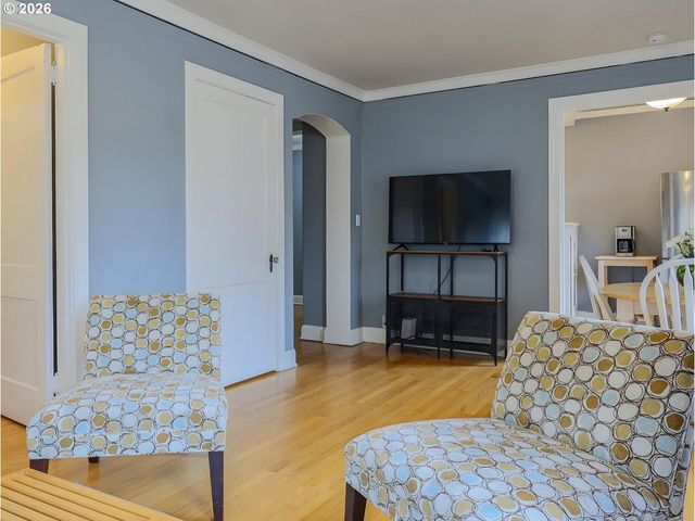 709 Sw 16TH Ave 304, Portland, OR 97205