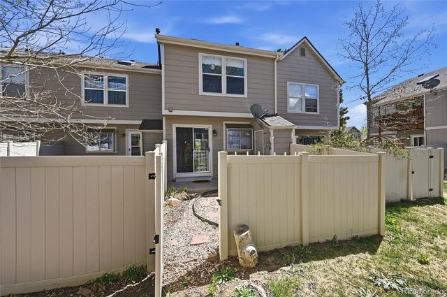 9631 W Chatfield Avenue B, Littleton, CO 80128