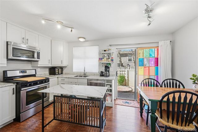 9631 W Chatfield Avenue B, Littleton, CO 80128