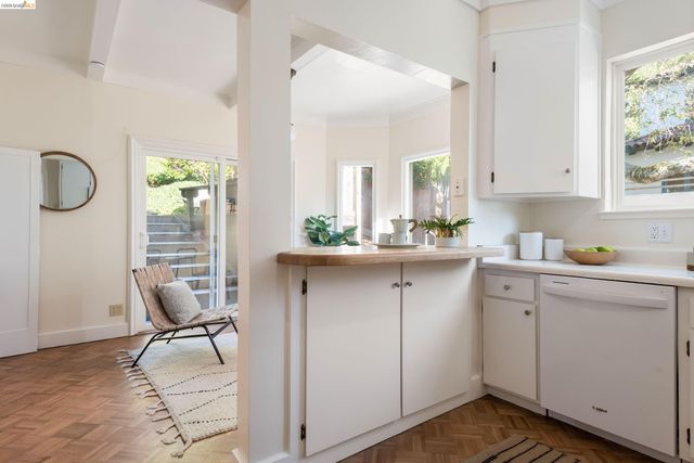 5200 Golden Gate Ave, Oakland, CA 94618
