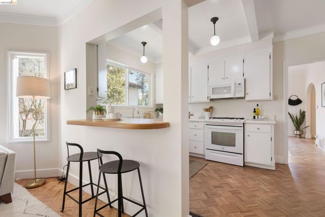 5200 Golden Gate Ave, Oakland, CA 94618