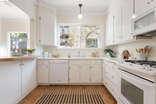 5200 Golden Gate Ave, Oakland, CA 94618