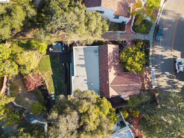 5200 Golden Gate Ave, Oakland, CA 94618
