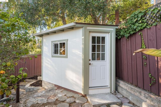 5200 Golden Gate Ave, Oakland, CA 94618