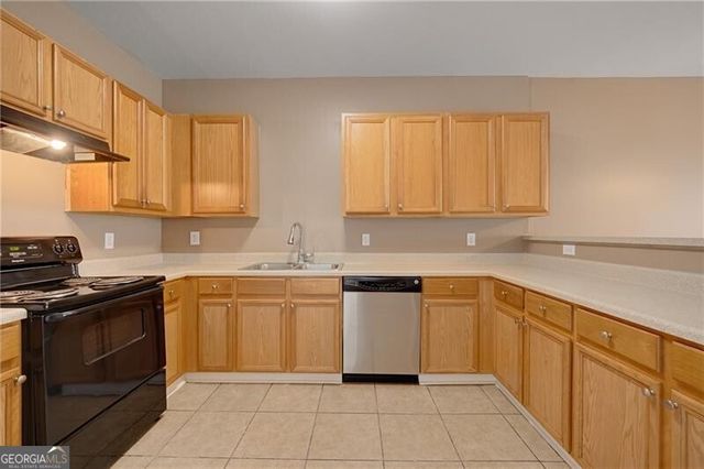 4203 Legacy Square, Atlanta, GA 30349