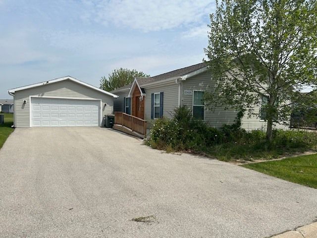 22439 S Remington Drive, Channahon, IL 60410