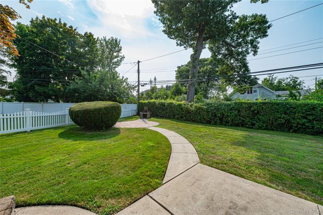 3986 Maplewood Drive, Seaford, NY 11783