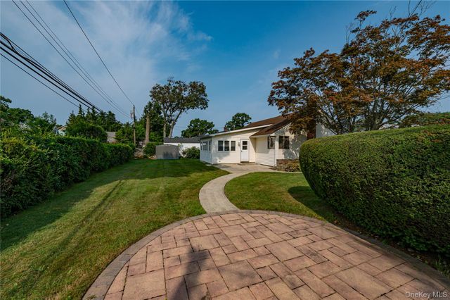 3986 Maplewood Drive, Seaford, NY 11783