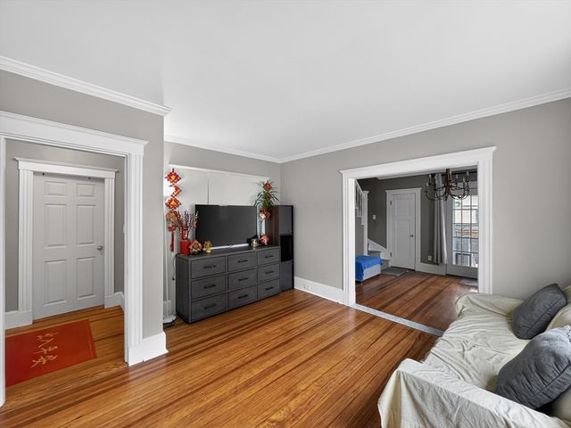 9 Hood St, Saugus, MA 01906