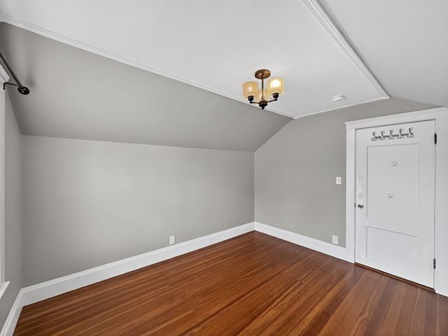 9 Hood St, Saugus, MA 01906