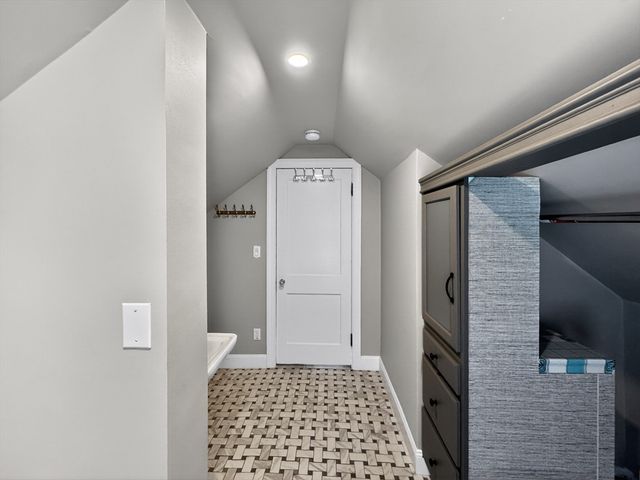 9 Hood St, Saugus, MA 01906