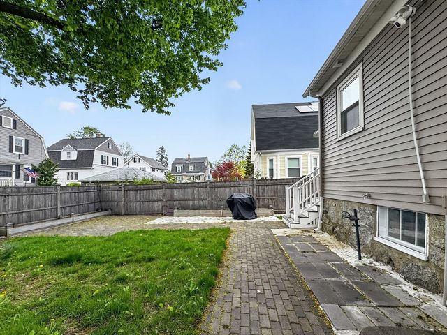 9 Hood St, Saugus, MA 01906