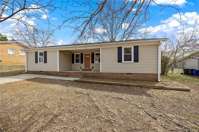 717 Old Stagecoach Road, Easley, SC 29642