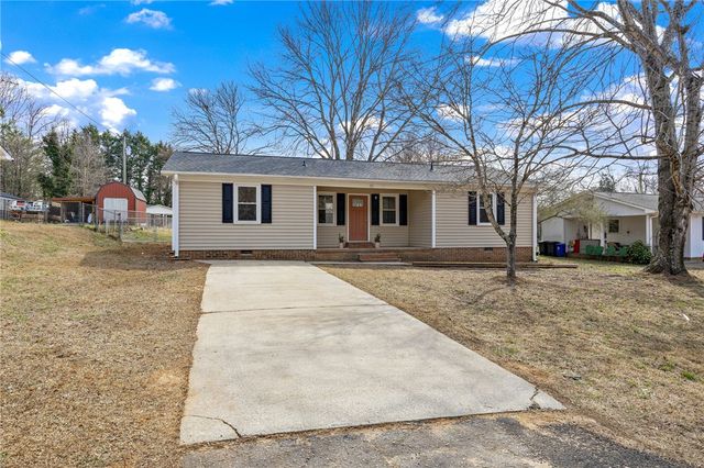 717 Old Stagecoach Road, Easley, SC 29642