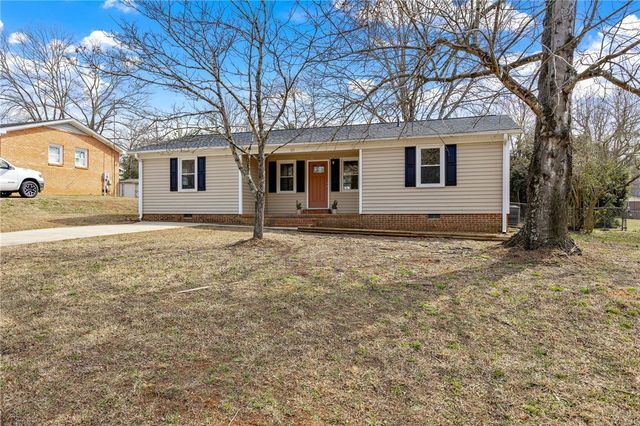 717 Old Stagecoach Road, Easley, SC 29642