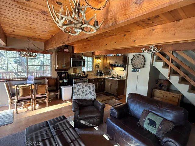 1289 Canyon Road, Fawnskin, CA 92333