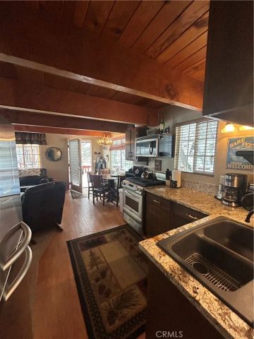 1289 Canyon Road, Fawnskin, CA 92333